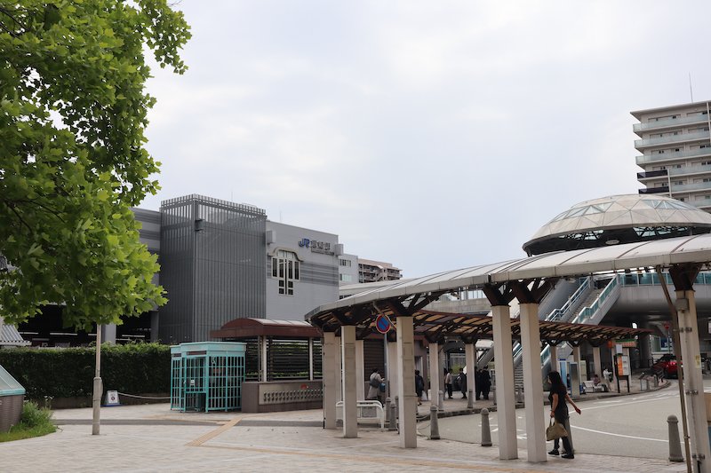 JR神戸線、JR学研都市線、JR宝塚線が集まるJR「尼崎」駅
